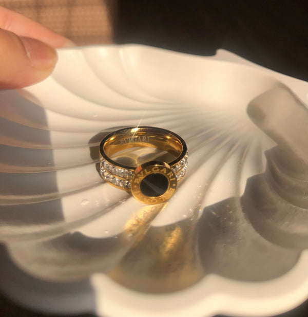 Luxury Bvlgari Black Gold Ring